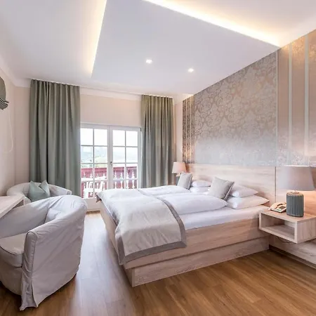 沃尔特斯格拉斯特劳恩酒店 4* Pörtschach am Wörthersee