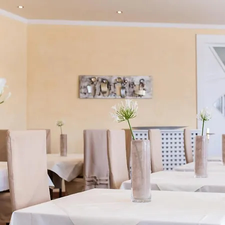 沃尔特斯格拉斯特劳恩酒店 4* Pörtschach am Wörthersee