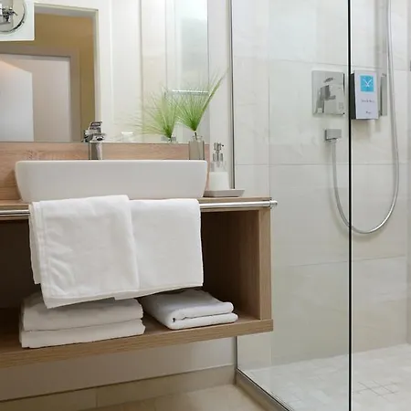 فندق Lust Und Laune Am Woerthersee 4*